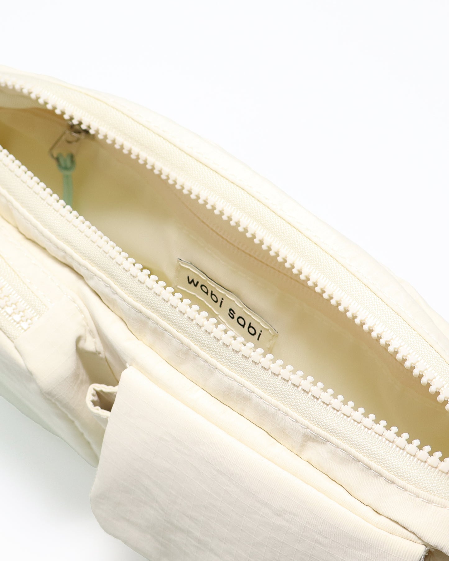 Hibi crossbody in Milk