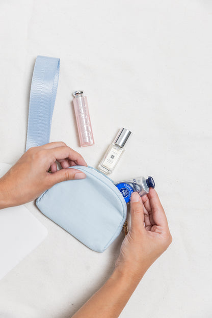 Tabi wristlet in Sky